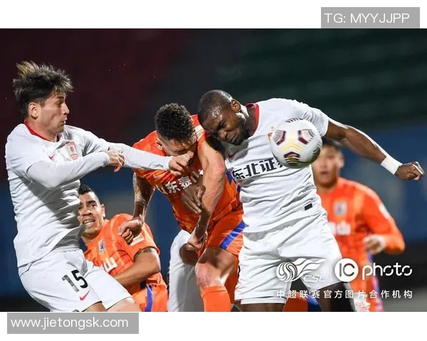 成都篮球队默契配合探讨：从战术到团队精神的深度剖析