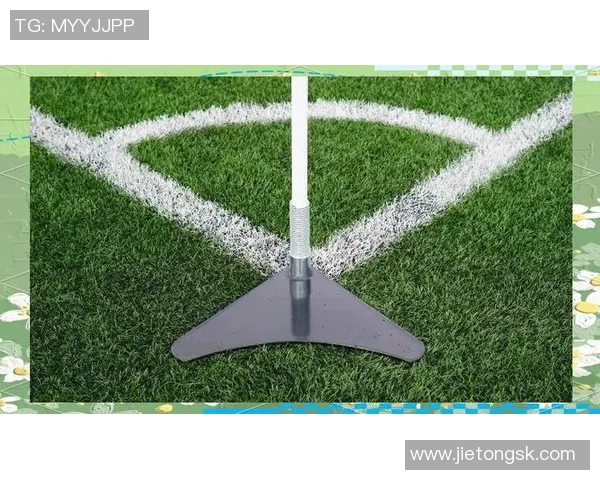 足球旗的历史演变与在比赛中的重要性全面解析